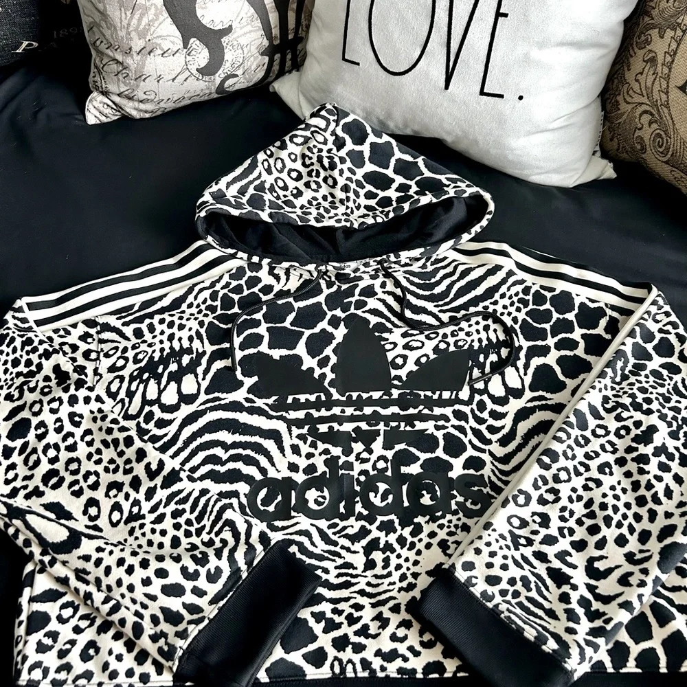 Adidas All-Over Animal Print Cropped Hoodie Sz M🔥🔥🔥 - Picture 1 of 5